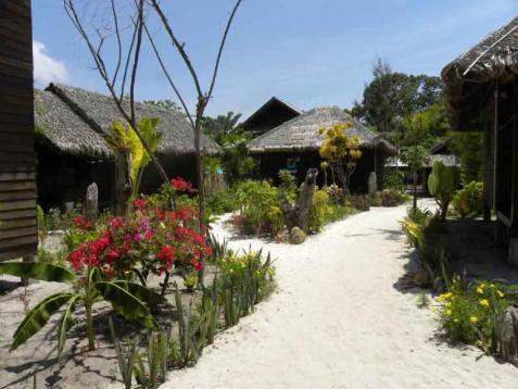 Blue Tribes Garden Beach Resort Koh Lipe Eksteriør billede