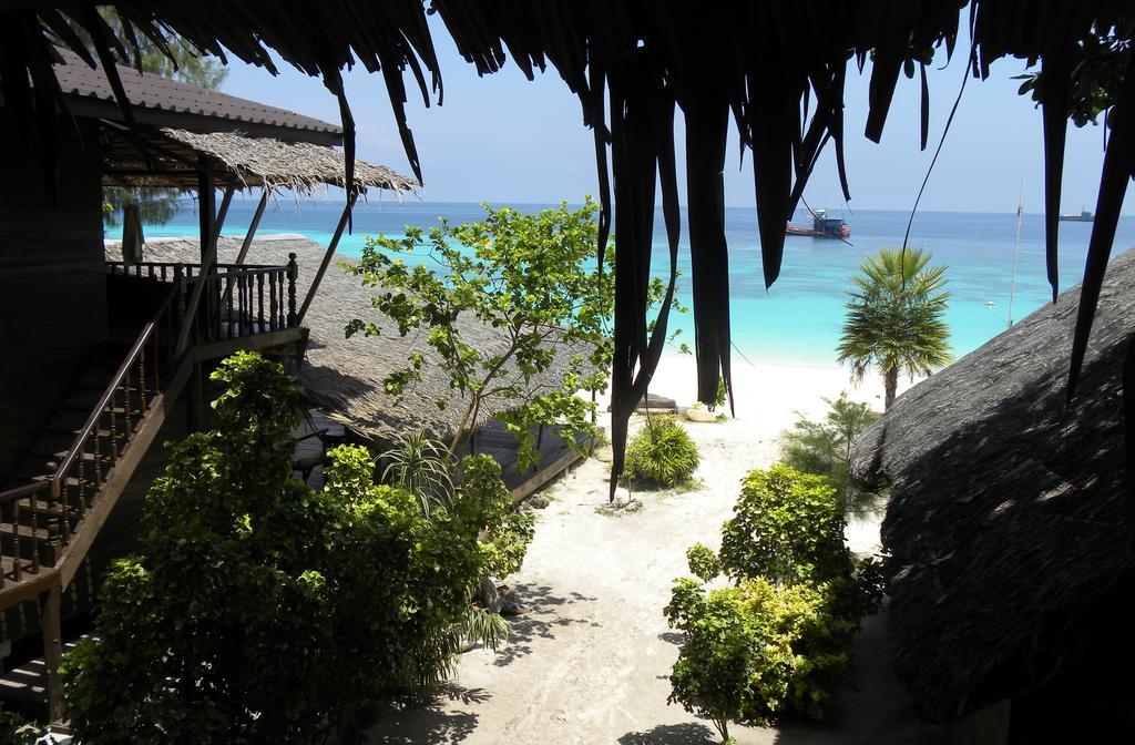Blue Tribes Garden Beach Resort Koh Lipe Eksteriør billede